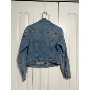Old Navy Denim Jacket Cropped Blue Button Front Small Classic Casual Aesthetic thumbnail 3