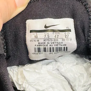 Nike Winflo 5‎ Shield Womens Sz 10 A01573-200 Reflective Water Repellent Runners thumbnail 3