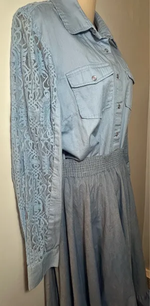 Karen Kane A stylish denim set. Size L. $45. thumbnail 3