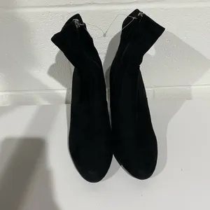 Elegant Black Women's Boots 8.5 thumbnail 2