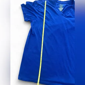 Ralph Lauren Blue V-Neck Polo Shirt with Pink Logo Classic Fit, Likely Women’s/Unisex Medium thumbnail 5