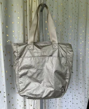 Juicy Couture Metallic 8 Compartment Medium Tote Shoulder Bag With Charm thumbnail 3