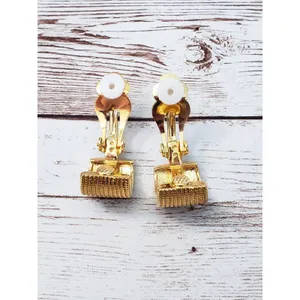 Vintage Clip On Earrings - Stunning Patterned Chunky Hoops Gold Tone thumbnail 4