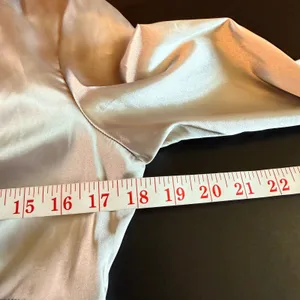 AB Studio‎ Satin Blouse Women Size M Silver Excellent V-Neck Long Sleeve thumbnail 6