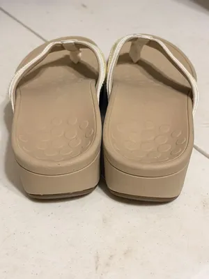 Women's Vionic 380 High Tide Beige Tan Flip Flop Wedge Sandals Size 5 thumbnail 4
