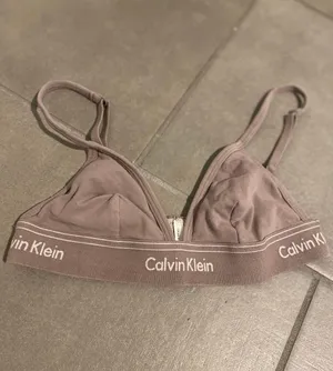 Calvin Klein Bralette thumbnail 1