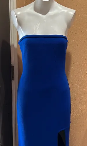 Boohoo night strapless long dress with slit thumbnail 1