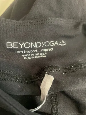 Beyond Yoga Black and Red Ruched Leggings thumbnail 2
