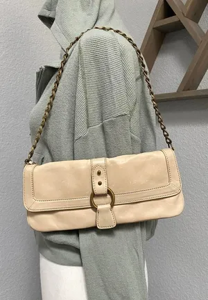 Express Cream Shoulder Bag Faux Leather Gold Chain Strap Boho Chic Parisian Euro thumbnail 1