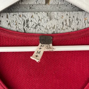 Free People Waffle Knit Henley Studded Cuff Red Long Sleeve Shirt Medium thumbnail 5