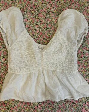 Hollister White Top thumbnail 1