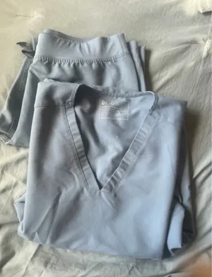 Figs scrub set size Large thumbnail 1