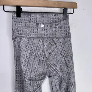 lululemon wunder under 2‎ High Rise Black And Gray Leggings CP thumbnail 3
