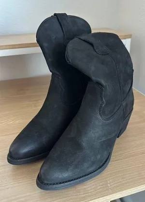 Steve Madden Cowgirl Boots thumbnail 1