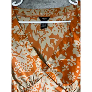 Vintage 100% Silk Babydoll Floral V-Neck Tank Retro Boho Indie Sleaze Y2K Baddie thumbnail 2