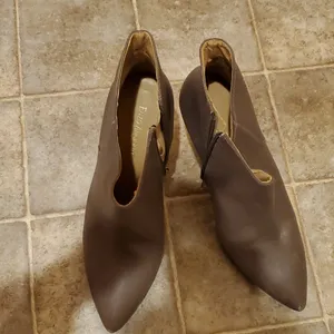 Taupe Enzo Anglioni Booties Size 10M thumbnail 2