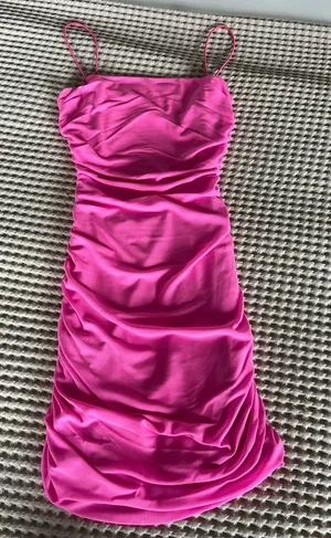Princess Polly pink mini dress in a US 2 #minidress #party thumbnail 1