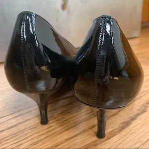 Via Spiga Black Bow Peep Toe Kitten Heels Size 5.5 thumbnail 4