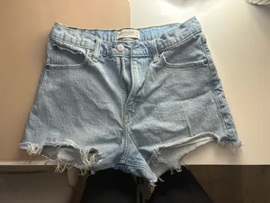 Abercrombie 90s Cut-Off High-Rise Shorts thumbnail 1