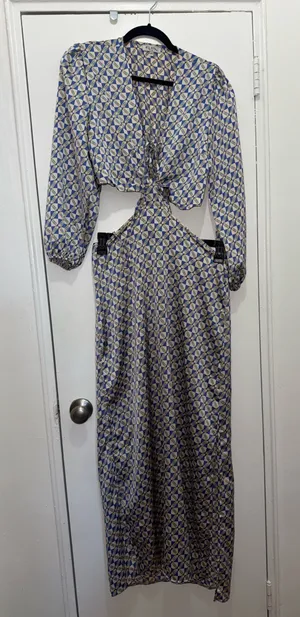 Eilsta by CSN women’s dress size L 100% Pol Silk thumbnail 1