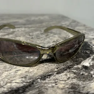 Stylish Green Sunglasses thumbnail 2