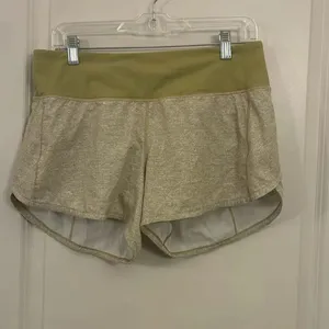 Lululemon speed up shorts women’s size 8 thumbnail 4