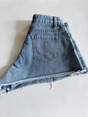 SweatyRocks Light Wash High-Rise Denim Shorts with Frayed Hem Size Medium thumbnail 5