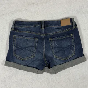 Aeropostale Shorts Woman Size 2 Midi Cuffed Denim‎ Blue Distressed thumbnail 7