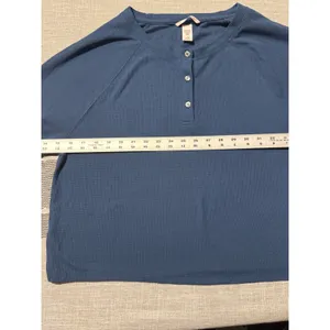 VICTORIAS SECRET Womens Blue Waffle Knit Long Sleeve‎ Henley Top Size M thumbnail 4
