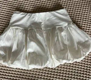 SHEIN white mini skirt with ruffles in XS #miniskirt #ruffles thumbnail 1