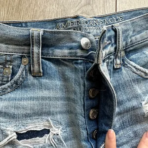 American Eagle Size 2 Vintage Hi-Rise Festival Shorts thumbnail 2