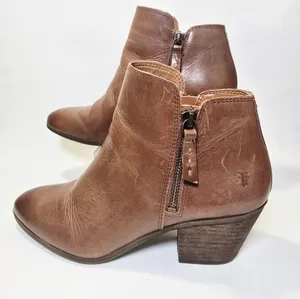 FRYE Judith Double Zip Brown Leather Almond Toe Ankle Boots thumbnail 2