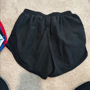 Nike drifit shorts thumbnail 4