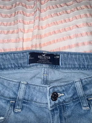 Y2K hollister light wash flare heart patchwork jeans thumbnail 2