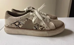 Crown Vintage sneaker Tan Size 9.5 thumbnail 1