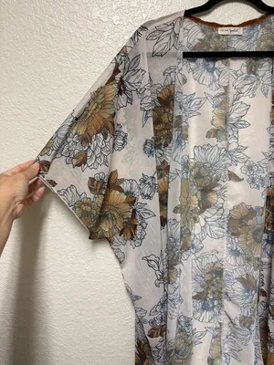Live to be spoiled Maeve Floral Sheer Kimono Cardigan - White with Brown Floral thumbnail 4