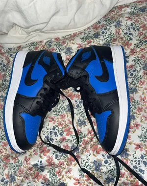 Nike Air Jordan Sneakers thumbnail 3