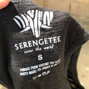 Serengeti black tank with pineapple print pocket thumbnail 5