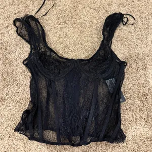 Lioness some like it hot black lace top size L NWT thumbnail 2