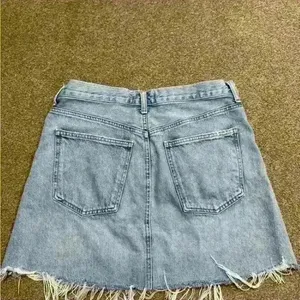 AGOLDE Quinn High Waisted Distressed Denim Mini Skirt size 29 thumbnail 5