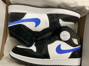Air Jordan 1 mid thumbnail 1