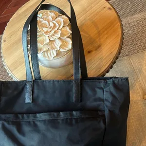 Marc Jacob’s New York Black Shoulder Tote Bag thumbnail 4