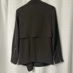 Aritzia Wilfred Mayet Crepe Jacket in Olive Green Size XXXS thumbnail 9