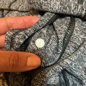 Lululemon Define Jacket Gray Space Dye Heathered Zip Up Size 8 Athleisure Yoga thumbnail 3