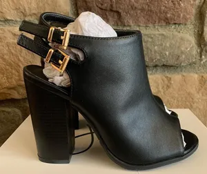 NEW IN BOX Black Strappy Peep Toe Mules thumbnail 1