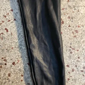 Faux Leather Leggings large black thumbnail 5