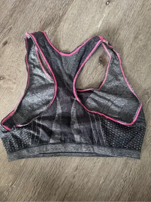 Gray Seamless Sports Bra with Pink Trim & Black Camouflage Bralette thumbnail 4