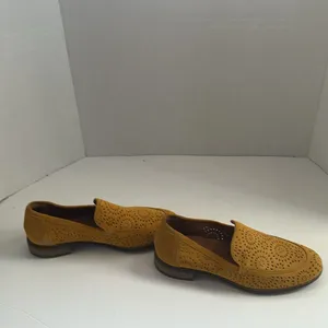 Clark's Women's Loafers Trish Calla Perforate Loafers Yellow Size 6 1/2M thumbnail 2