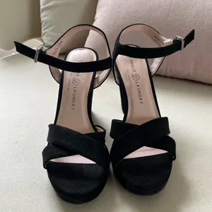 Chinese Laundry NWOT black suede chunky heels thumbnail 4