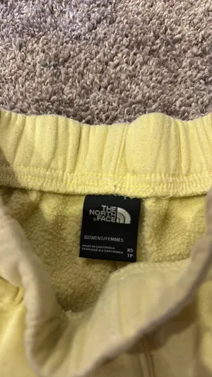The North Face Shorts thumbnail 2
